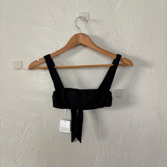 (NWT!) Monday Swimwear - Puerto Rico Bikini Top - Picture 2 of 5